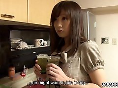 salope japonaise sœur reçoit une tarte à la crème salissante après le t