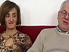 SCAMBISTI MATURI - teacher scandall Italian swinger gets her ass fucked and pussy SCAMBISTI MATURI - teacher scandall Italian swinger gets her ass fucked and pussy