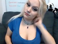 Busty blonde babe dildoing xxx hdfuu on cam