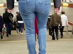 Sexy russian ass in sissy feminization hypnosis jeans
