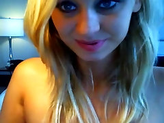 Blonde in Threesome on Webcam