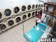 Mofos - Pervs On Patrol - Annika Eve - Latina Gets Facial In Laundromat