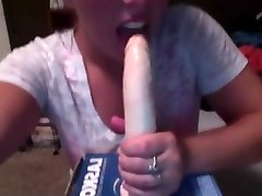 Wisconsin sweet hairi pussy college girl attention whore curling iron and dildo