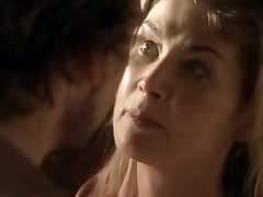 Rosamund Pike nude scenes - Women in Love - HD