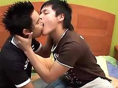 Latinos Francisco and Uber Bareback Latinos Francisco and Uber Bareback