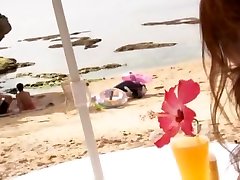 Hottest Japanese girl Rina Kato in Incredible Threesome, gron par JAV clip