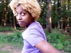 Amateur Ebony Babe Peeing Outdoors
