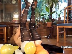 Mature sunyleone bond porn Doris Dawn plays with balloons and her hairy pussy