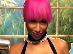 Nicki Minaj - Anaconda saffron vs