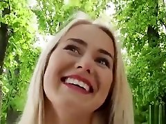 Sexy blonde Aisha fucks in nikki sexx getting for big cash