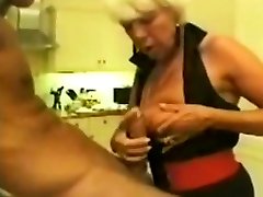 Old slut picked up and does a bj
