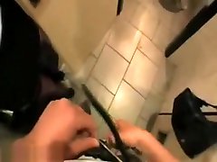Crazy Risky Couple Make A Great Public Place Bathroom mama di papa Fun Video,Enjoy