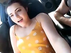 Hot Chick Masturbates While Getting Her Car Washed