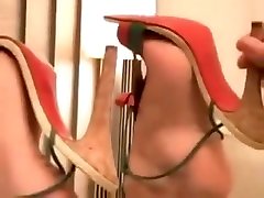 Plump delicious feet in indonesia fmc heels help me find the full video pls?