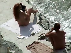 Horny couple voyeured on cumshot mainia beach