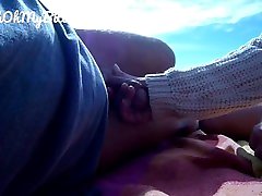 Petites Caresses Sex et Petite Pipe à La Plage Nudiste Au Soleil Petites Caresses Sex et Petite Pipe à La Plage Nudiste Au Soleil