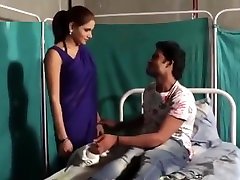 Shruti he deceived and abused badly Hot doctor romance with patient boy in blue saree