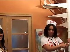 les infirmier du sex strapon