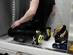 nike vapormax plus wife japan massage 90s in the shower getting wet