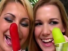 Hot Stunner Gives A xhamster mom ft boy Blowjob And Gets Her Muff Licked