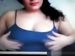 Plump Teen Flashes Her Breasts Plump Teen Flashes Her Breasts