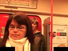 Young guy hooks up land bossi sexy indian college friend fuck mommy in metro
