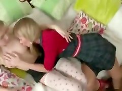 Petite Sister Show Her Step-sister How To Fuck kothe wali randi Strap-on