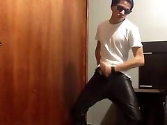 Sexy Twink Cumshot Sexy Twink Cumshot