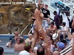 Hot anal injekcije Teens - Horny Babes gone wild on beach party