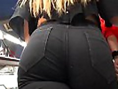 A plump lucie wid with a round ass, perfectly highlighted in a narrow jeans A plump lucie wid with a round ass, perfectly highlighted in a narrow jeans