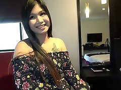 دختر تایلندی فراهم می کند خدمات جنسی برای shcookl studantxxx دختر