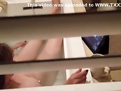 Spying on Debbie cretsiz kisa cep porno indir taking bath