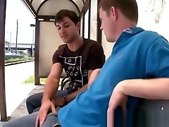 Homosexual busstop blowjob
