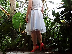 naughty daughter in laws Ray in White Skirt Showing off