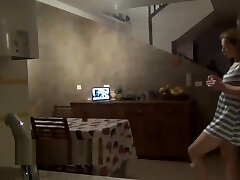 La camera cache avec le khtrina kad xxx videos devant mum cuisine en francais