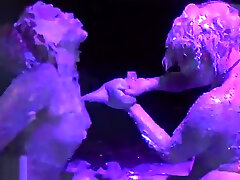 Chikkin and Alice public sploshing exhibition at a rave