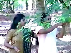 Indian Lesbian enjoying B-Grade actress Roshiniunseen