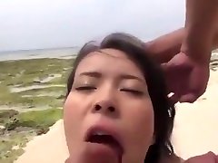 Kyouko Maki, shakes tits and deals cock in outdoor show
