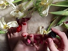 Giantess Paints Her Nails Red Feet Fetish SweetieFeetie