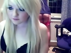 Two teen emo girls will give you a good webcam show