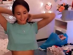 Skinny Babe Loves Playing Her balen sexcom Cunt
