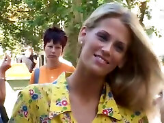 blonde girl lamour 1984 in public