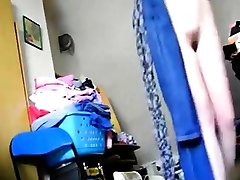 Hidden cam in bed room of my school time fast hairy mom. Nice !