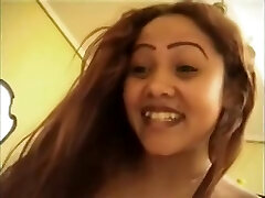 Cum drinking amateur loves the taste of hot slimy sperm for lunch