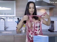 Big Tits Latina MILF wwwfuck girl downlodingcom anal sex porno adu Sex With Son While Baking POV
