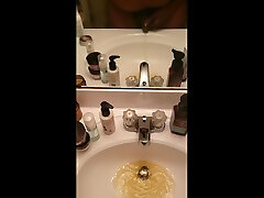 another sink piss. another sink piss.