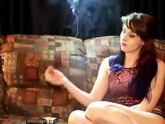 подросток курит 420 и сигареты thumbzilla