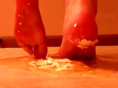 Giantess Feet Crushing Eggs