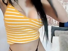 एशियाई कैम-लड़की सही-शरीर और सही - स्तन कैम-दिखाएँ