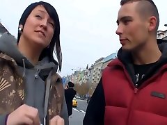 Brunette fat ass mom and her new boyfriend picks up tourist